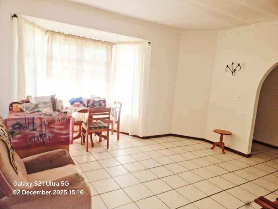 3 Bedroom Property for Sale in Clairewood Western Cape